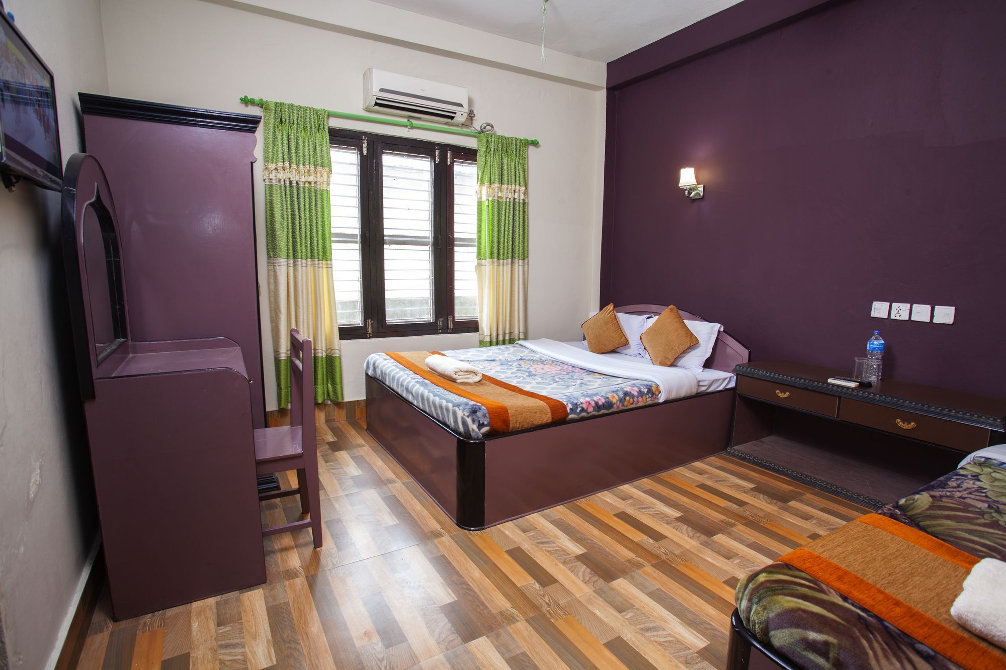 Ama Garden Sauraha Hotel Buitenkant foto
